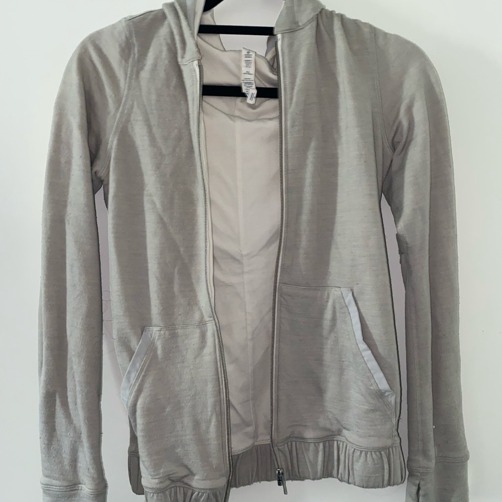 Size 4 lululemon jacket